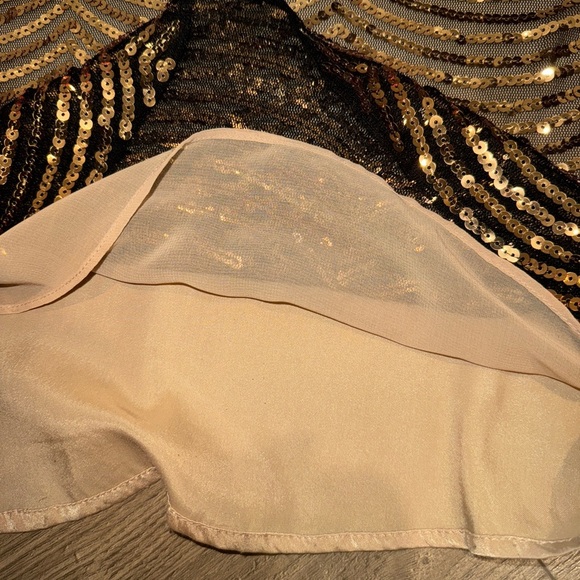 Charlotte Russe Sequin Tank Top sz small - Picture 9 of 9